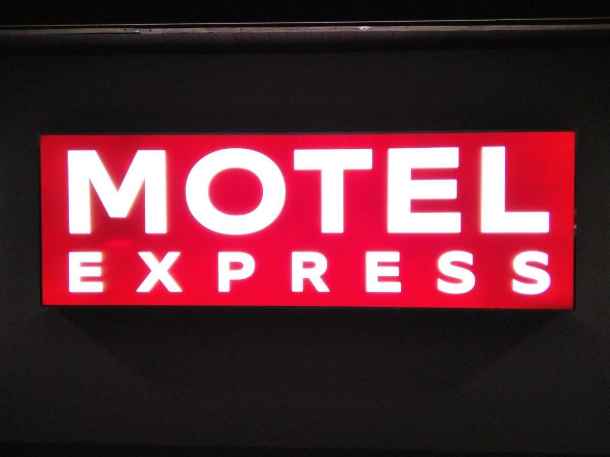 Motel Express Bogucin  Dış mekan fotoğraf